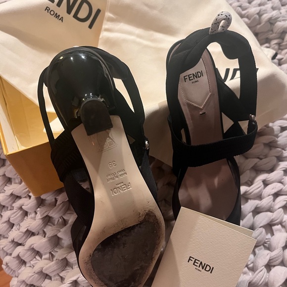 Fendi Colibrì — Black leather and mesh slingbacks medium heel. AUTHENTIC FENDI - Picture 8 of 13